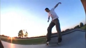 Some new awesome 2011 skateboard moves and failes! by:Ermin