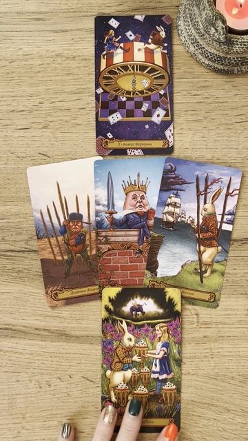 Почему он так себя ведет?  Таро  Гадание онлайн  Астромагия
