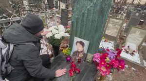 Печальное зрелище на могиле Нины Дорошиной  ... В день рождения актрисы никто не пришёл ...