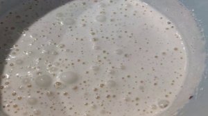 Пирог со сливами на кефире