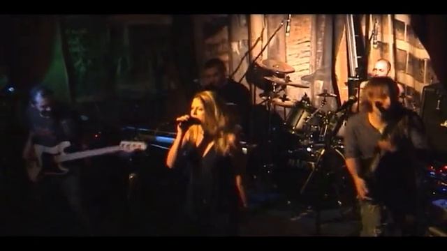 Banda del Irish - 05/11/2009 -Bonny Tyler - Holding out for a hero смотреть онлайн