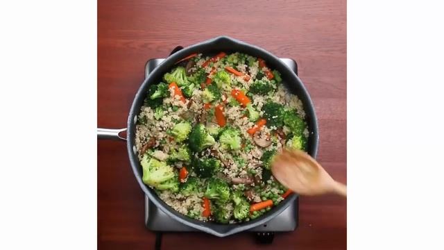 Вегетариански „ориз“ с киноа смотреть онлайн