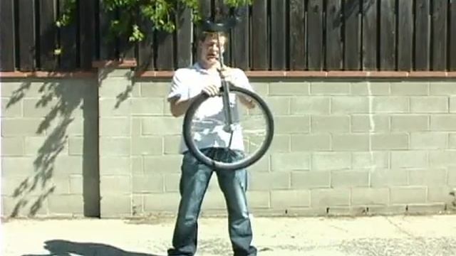 How to Ride a Unicycle : The Wheel Spin Unicycle Trick смотреть онлайн