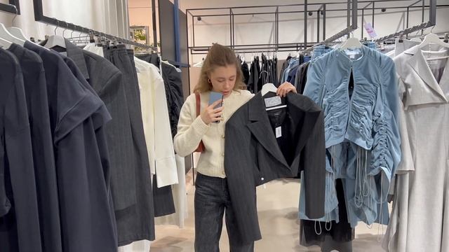 Обзор коллекций российских брендов, примерка, луки | Универмаг BOLSHOY, Екатеринбург смотреть онлайн