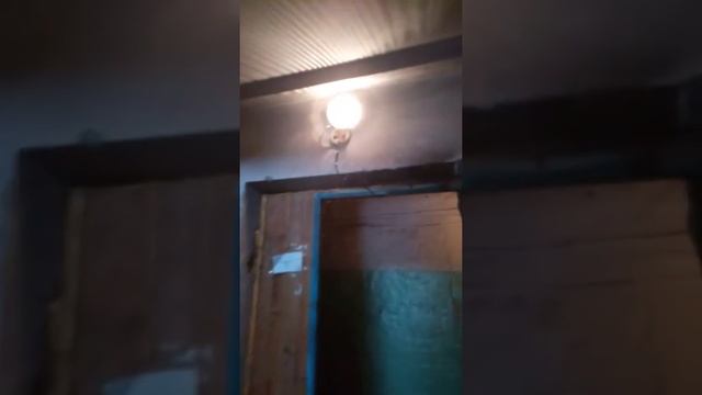 Электрик ЖКО. Как устанавливают светильники в общаге смотреть онлайн