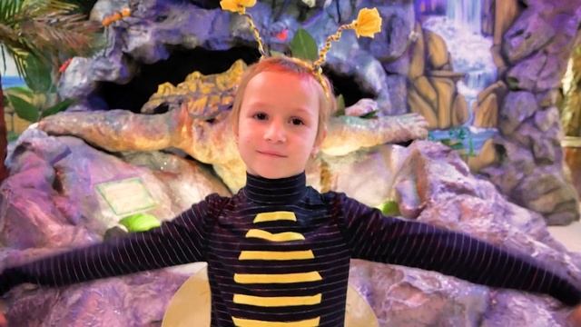 Children's drama school Storytellers ПУТЕШЕСТВИЕ ВО ВРЕМЕНИ Часть 1 ДИНОЗАВРЫ ВОЗВРАЩАЮТСЯ смотреть онлайн