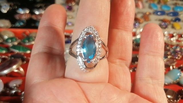 Распродажа колец с камнем серебра и посеребрения по низким ценам.
