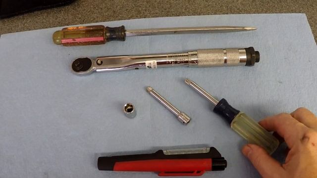 Changing the Front Sway Bar / Anti Roll Bar Bushings in an Aston Martin DB9 смотреть онлайн