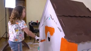 Покрасили картонный домик/Крыша из Нутеллы?