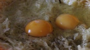 Картофельные оладьи с беконом и ветчиной