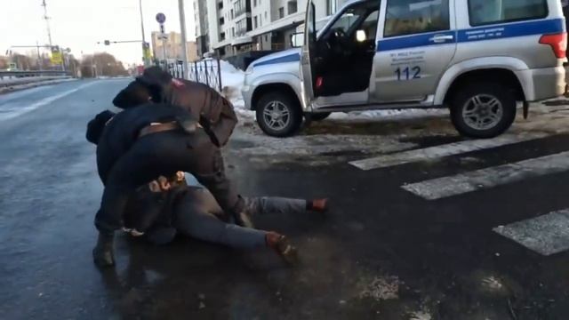 Блогер против сотрудников ППС смотреть онлайн