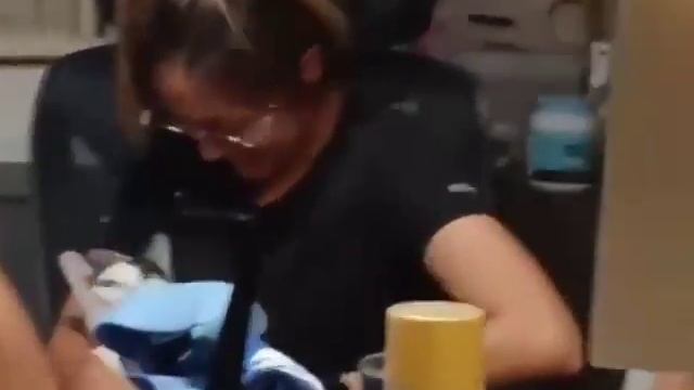 Кодзима трогает киску смотреть онлайн