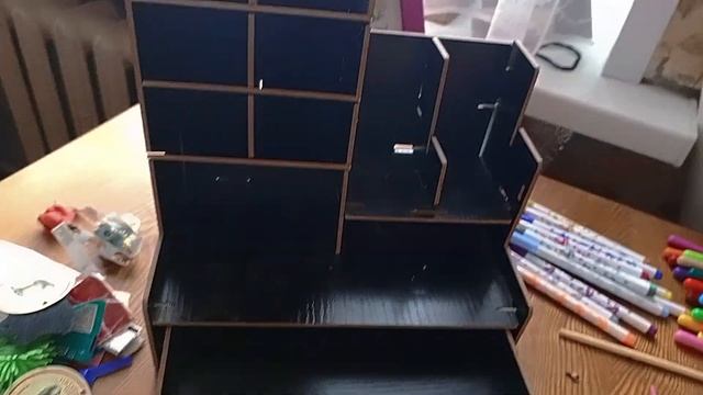 Уборка на рабочем столе.Расхламление канцелярии.