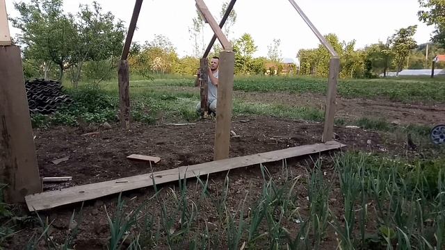 ТЕПЛИЦЯ СВОЇМИ РУКАМИ/ Як зробити парник з плівки