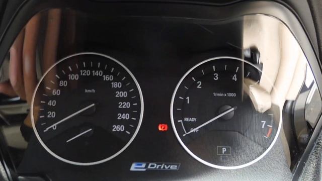 BMW 2シリーズアクティブツアラー 225xe iパフォーマンスアクティブツアラーラグジュアリー 純正17インチAW　クルーズコントロール　ヘッドアップディスプレイ　電動パーキングブレーキ смотреть онлайн