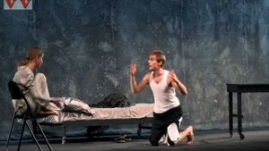 Янковский не сводит глаз с Асмус