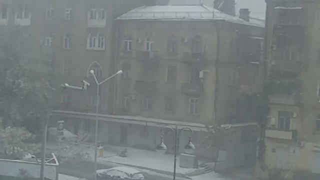Снег в Баку 07.11.11 ))))))).MP4 смотреть онлайн