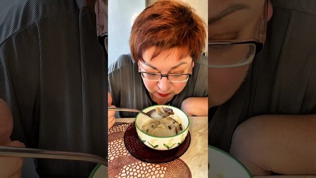 Гастрономические приключения и гардеробные открытия! Внучка отправляет меня за свиными пятакми