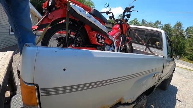 Picking Up A Honda CT125 At The Dealership - Time To Increase Fuel Efficiency смотреть онлайн