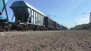 Гость с Оренбурга. Тепловоз 2ТЭ116У-0067 с грузовым поездом
