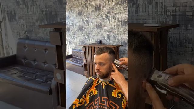 Процесс роботы 👌💈#barbershop #barber #hairtattoo #воск #стиль #стиль #barberlife #hairstyle смотреть онлайн