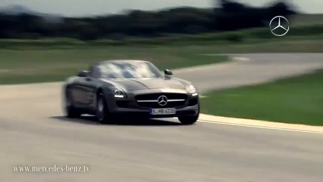 Mercedes SLS Roadster смотреть онлайн