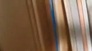 Малыш танцует брейк данс!