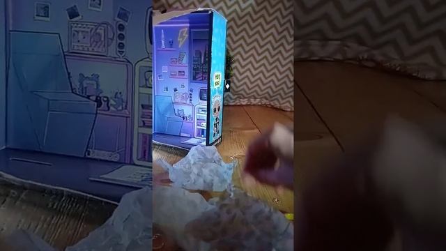 Розпаковка куклы LOL SURPRISE TWEENS Freshest и поддельной куклы Neon Q.T. MINI FASHION DOLL