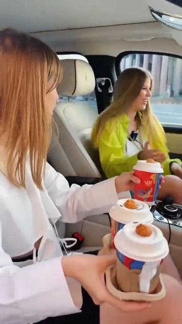 Эмоциональная подруга! Ютуб канал Victoria Portfolio #shorts #VictoriaPortfolio смотреть онлайн