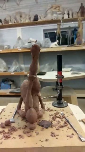 gesture sculpture by Kevin Chambers of Chey Alexandria смотреть онлайн