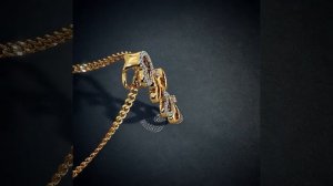 Золотой кулончик с сердечками