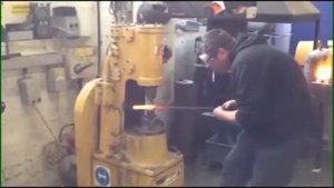 Кузнечный молот кузнечный молот пневматический молот Аньян питания молоток молоток воздуха для прод