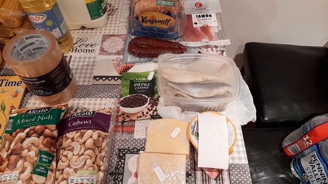 панические покупки hahaha смотреть онлайн