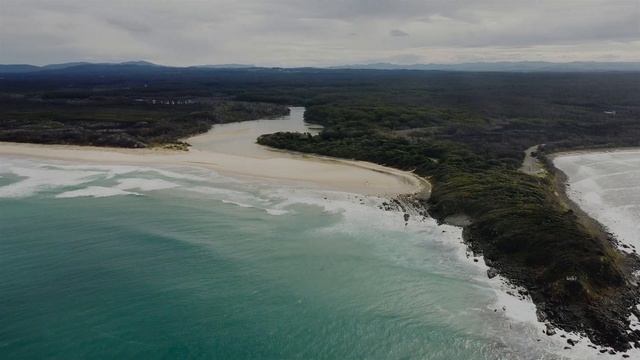 Manning Valley from above смотреть онлайн