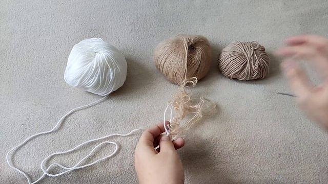 ASMR untangling the yarn. АСМР распутываю ниточки. Звуки рта смотреть онлайн