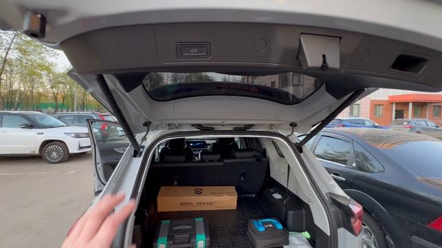 Установлены оригинальные кнопки к неоригинальному приводу багажника CHERY TIGGO 8 pro max ELITE смотреть онлайн