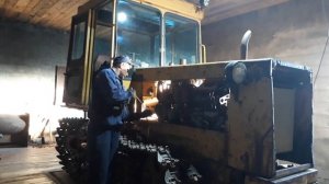 Трактор ДТ-75. Проверка форсунок.