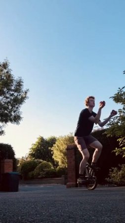 Juggling 8 Balls On A Unicycle!