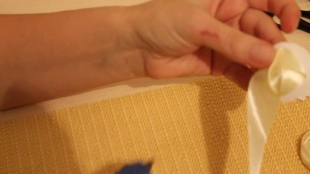 Розочка (канзаши) из атласной ленты смотреть онлайн