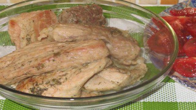 Свиные отбивные с аджикой