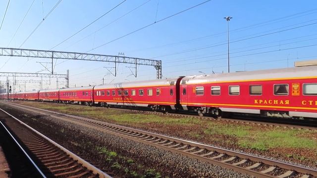 CHS200-010 with train№001A "Red Arrow" Saint Petersburg - Moscow at Chovrino station 13.07.2021