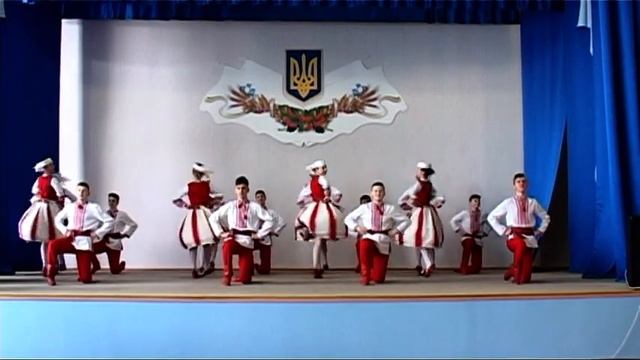 Зразковий ансамбль танцю "Любисток". Народна хореографія. 15-16 років. Танець "Митусь" смотреть онлайн
