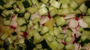 Салат с тунцом и редисом