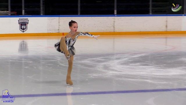 Иванова Виктория 1 юн разряд 8 лет-2016г фигурноекатание лебединоеозеро чайковский