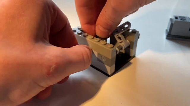 Как Сделать работающий сейф из Лего. смотреть онлайн
