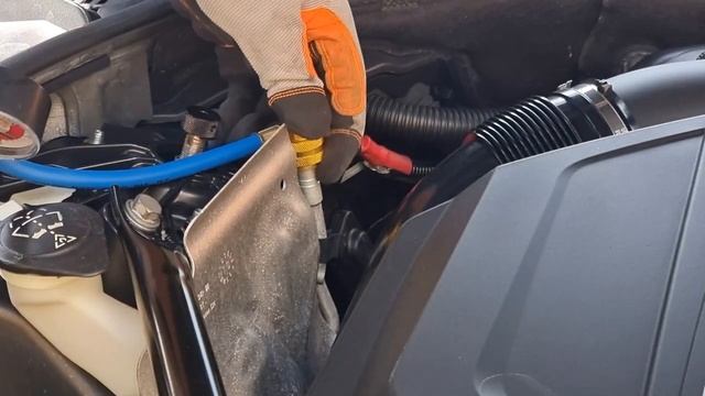 Cooling Therapy [DIY AC re-gas on BMW F10 535i Manual] 🥵🥶🚗👍 смотреть онлайн