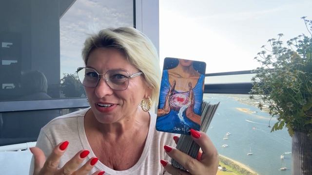 ВОДОЛЕЙ - ТАРО ПРОГНОЗ НА МАЙ 2025 года от ANGELA PEARL
