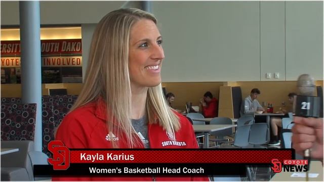 Coyote News Basketball Portal, Live with Coach Karius смотреть онлайн