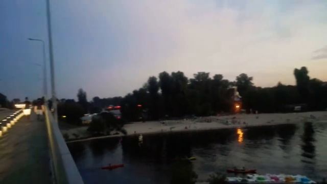 Съехал на зиплайне над водой! смотреть онлайн