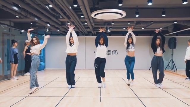 LOONA "HULA HOOP" Dance Practice Mirrored [4K] смотреть онлайн